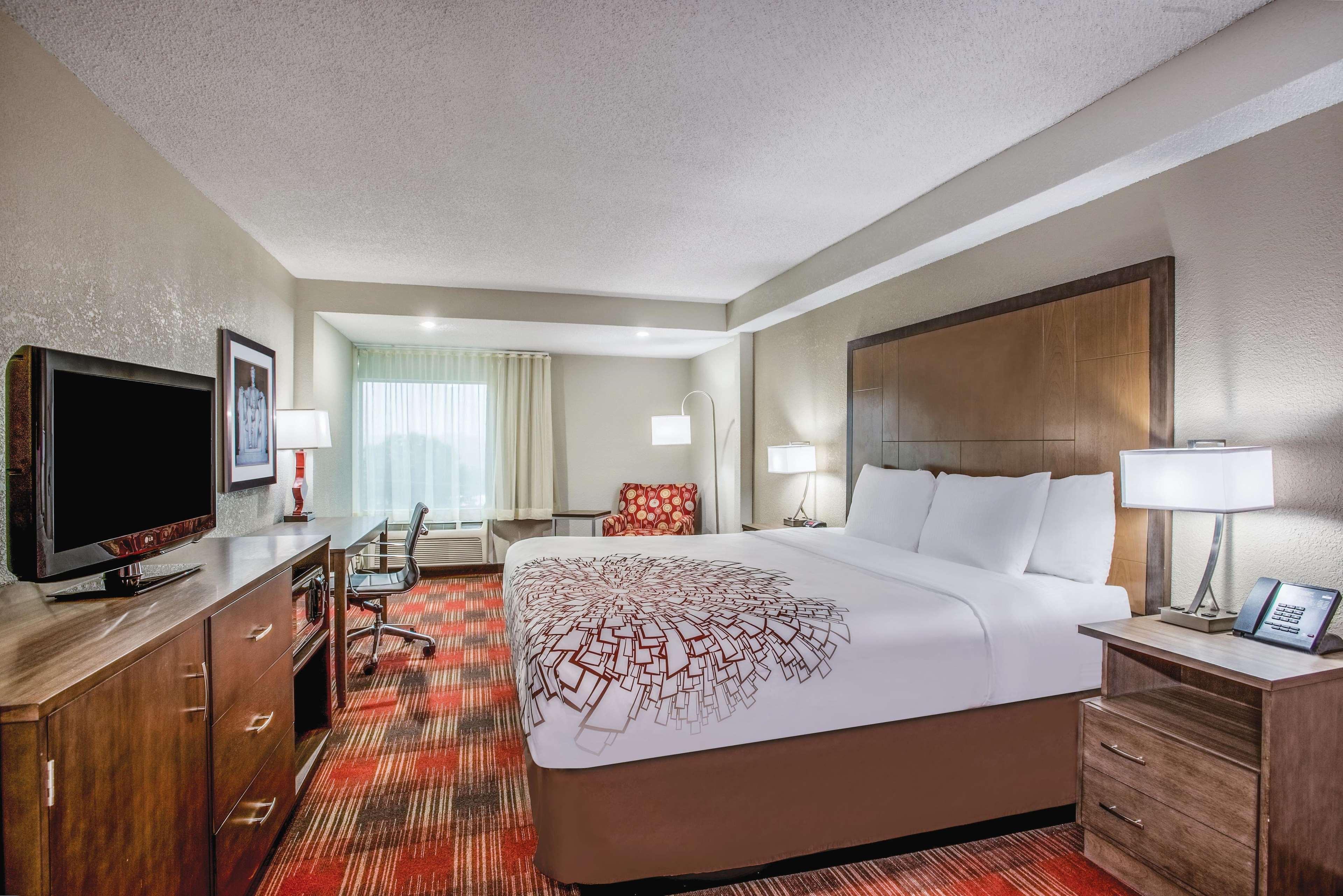 La Quinta Inn & Suites By Wyndham Dc Metro Capital Beltway Capitol Heights Extérieur photo