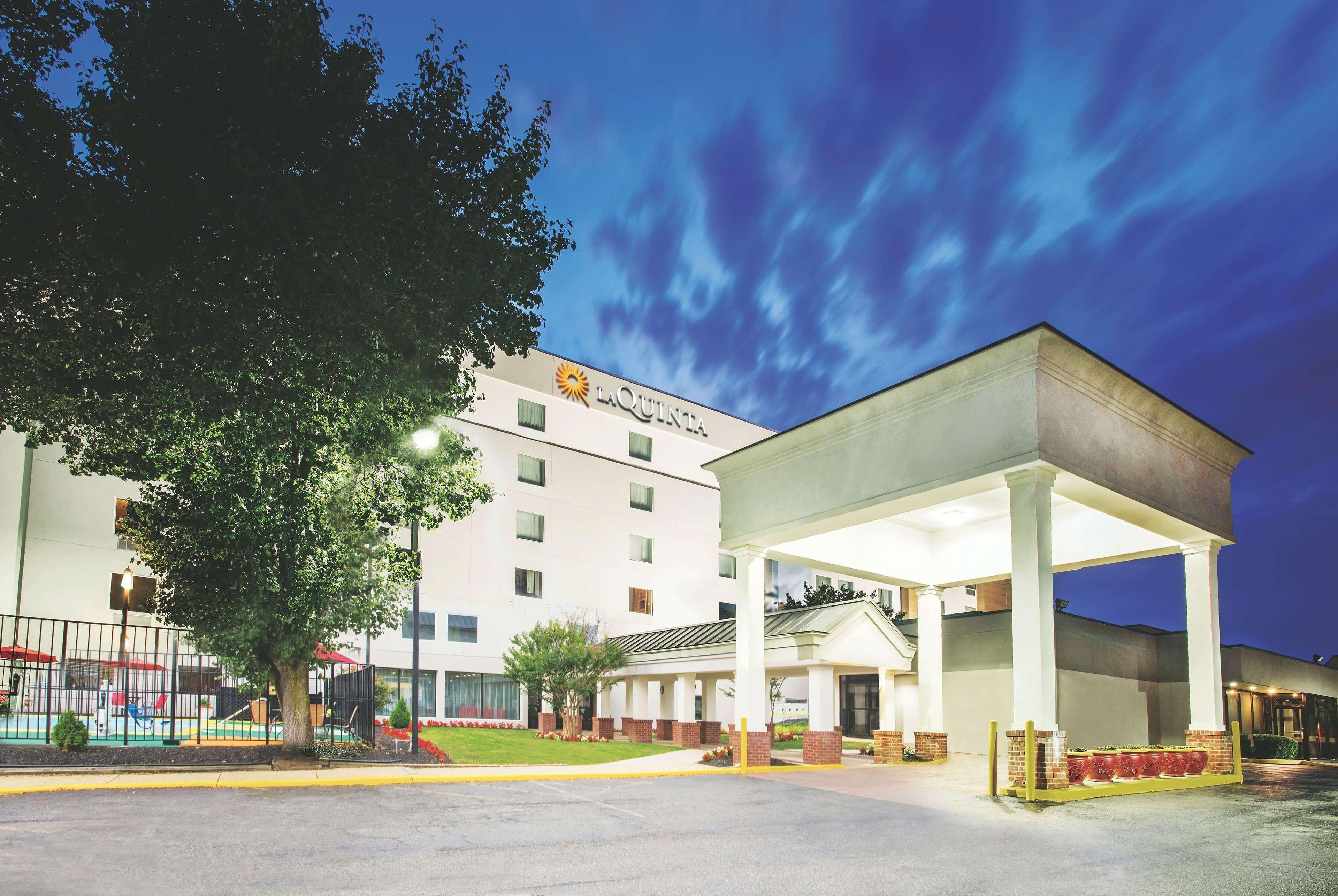 La Quinta Inn & Suites By Wyndham Dc Metro Capital Beltway Capitol Heights Extérieur photo