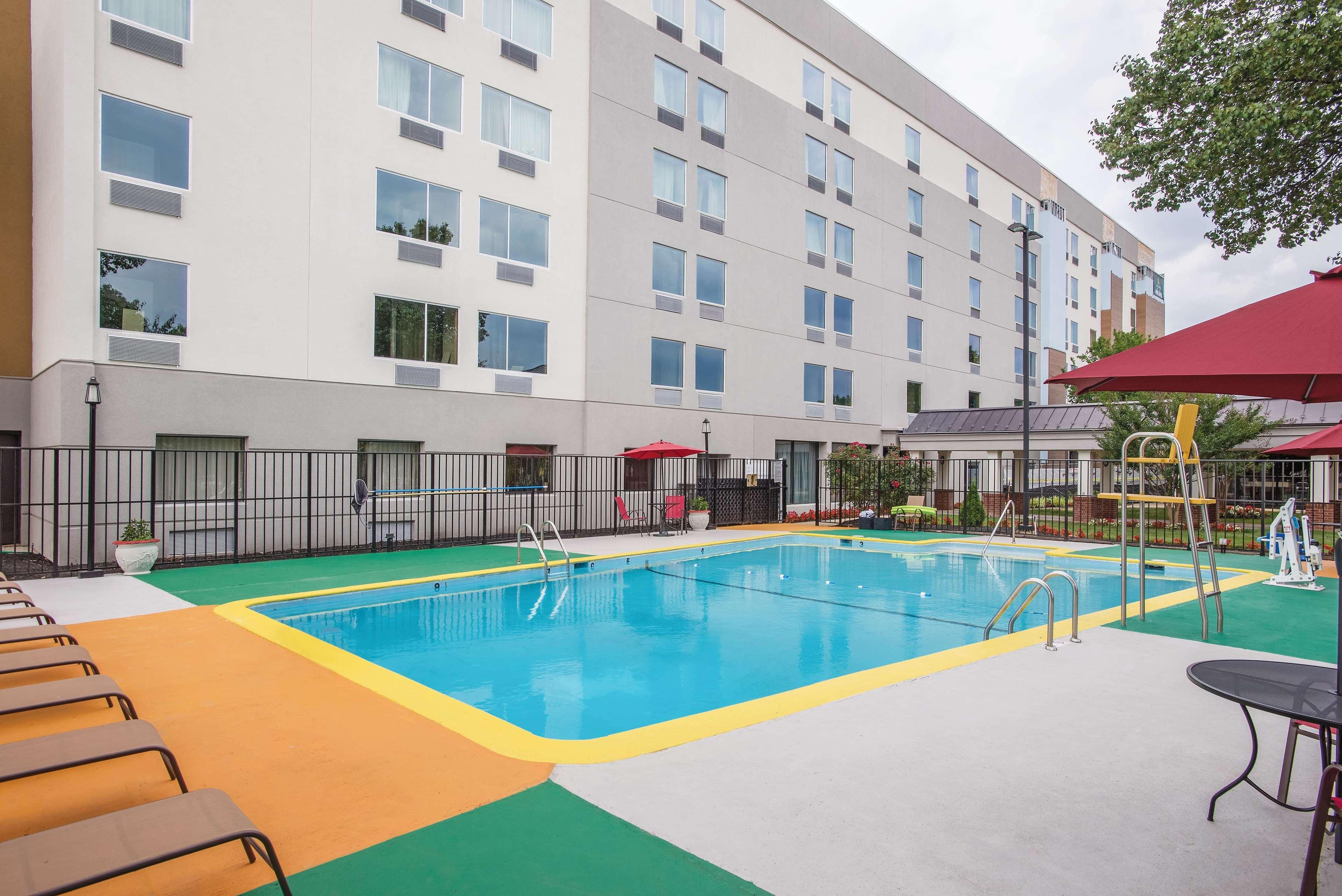 La Quinta Inn & Suites By Wyndham Dc Metro Capital Beltway Capitol Heights Extérieur photo