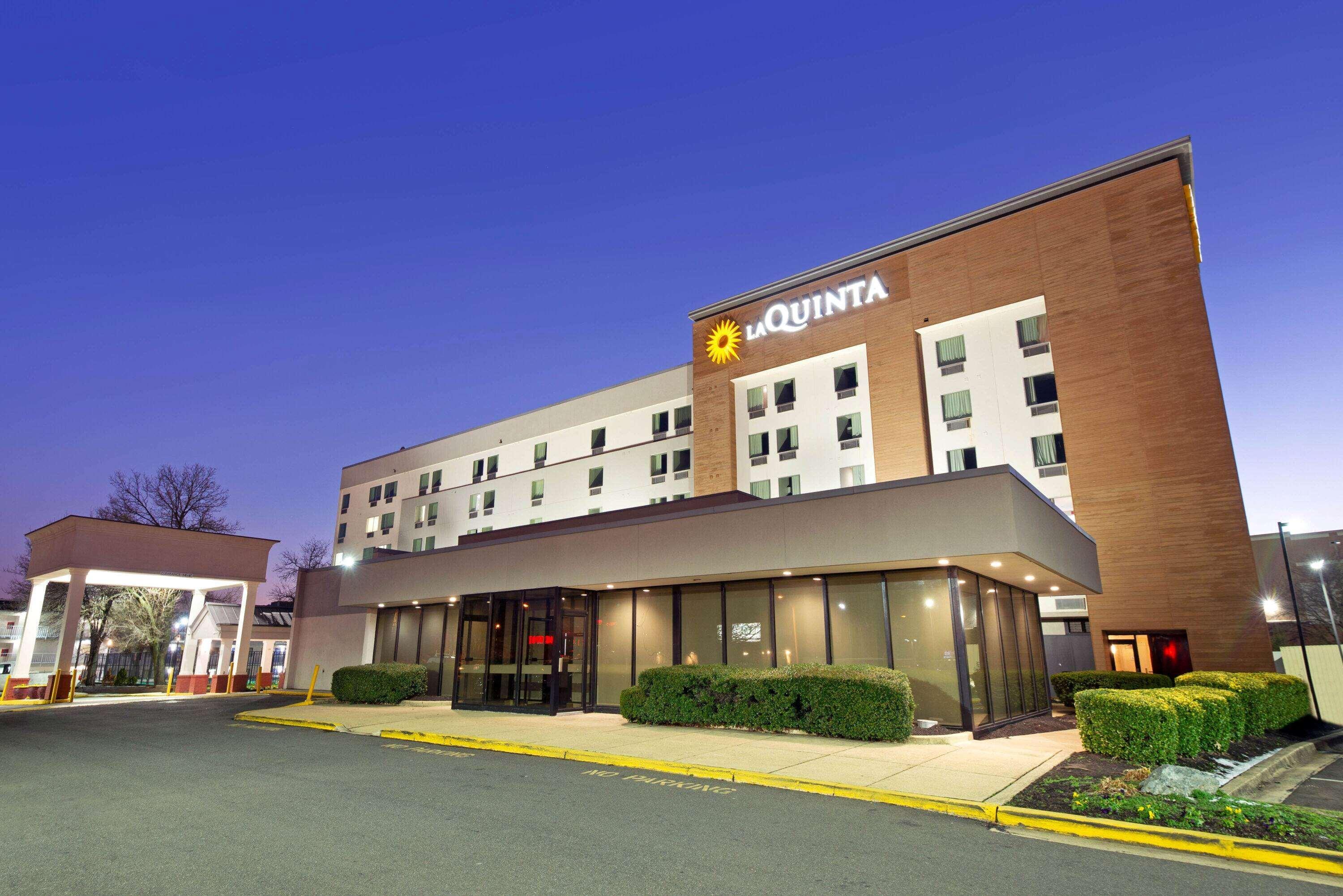 La Quinta Inn & Suites By Wyndham Dc Metro Capital Beltway Capitol Heights Extérieur photo