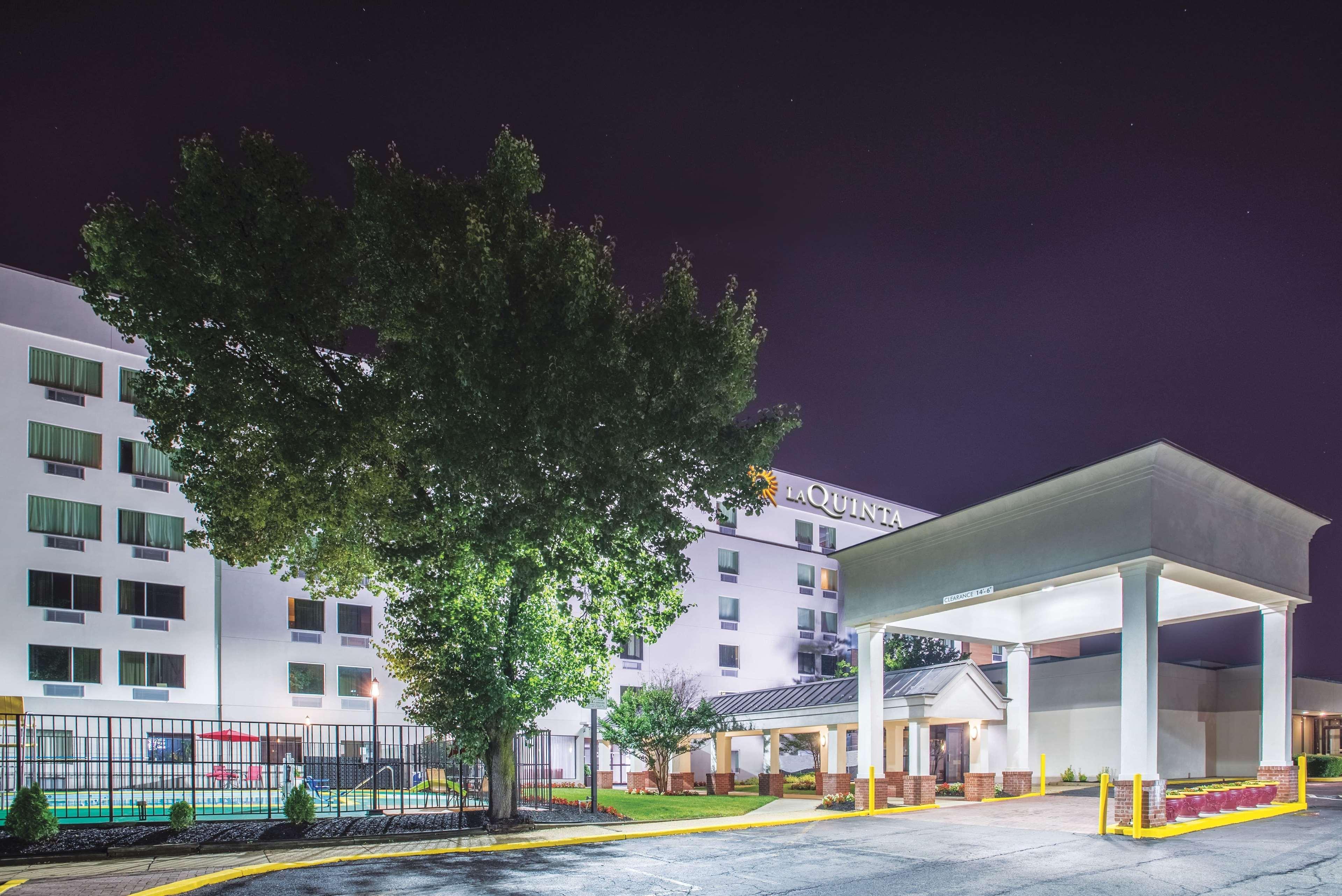 La Quinta Inn & Suites By Wyndham Dc Metro Capital Beltway Capitol Heights Extérieur photo