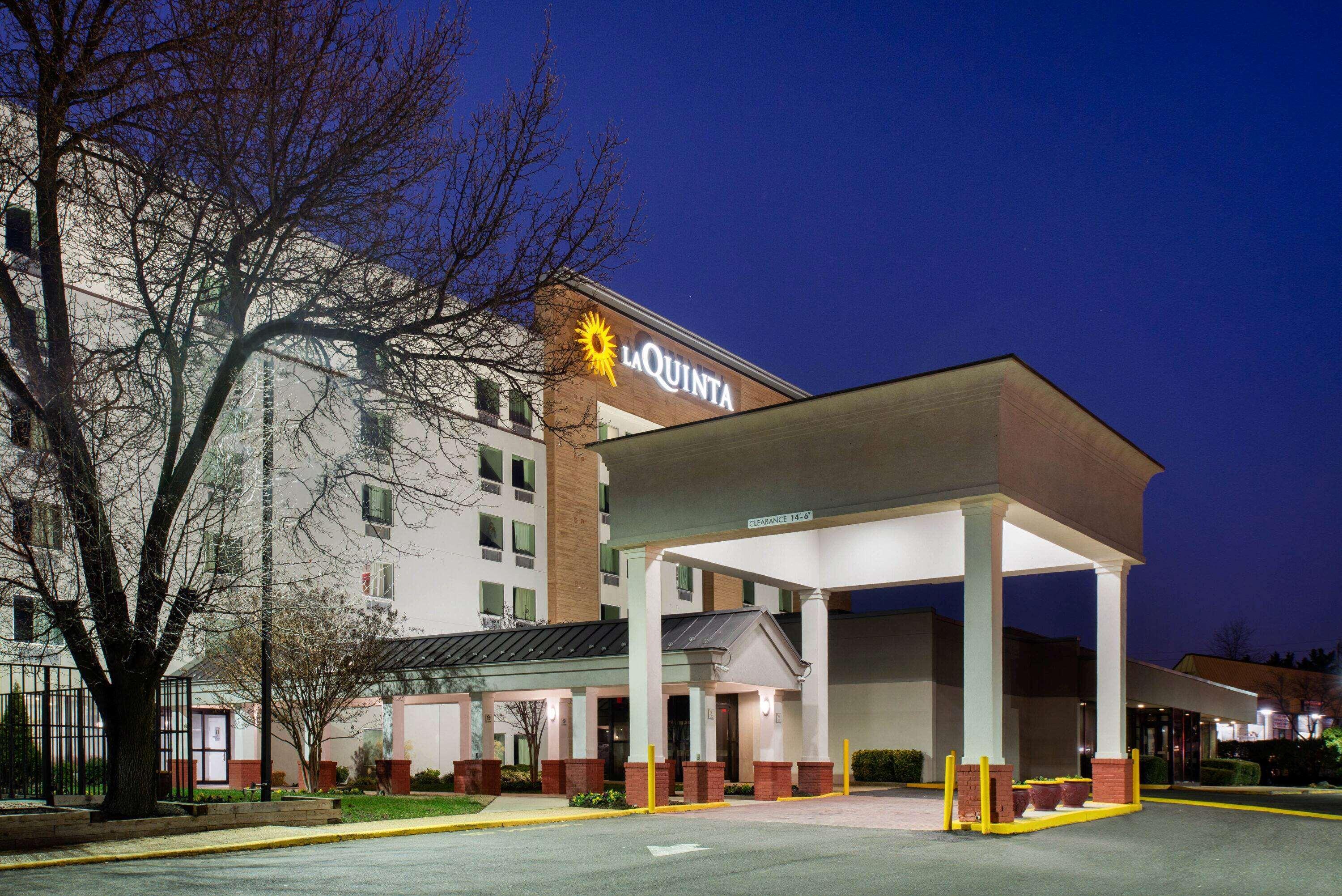 La Quinta Inn & Suites By Wyndham Dc Metro Capital Beltway Capitol Heights Extérieur photo