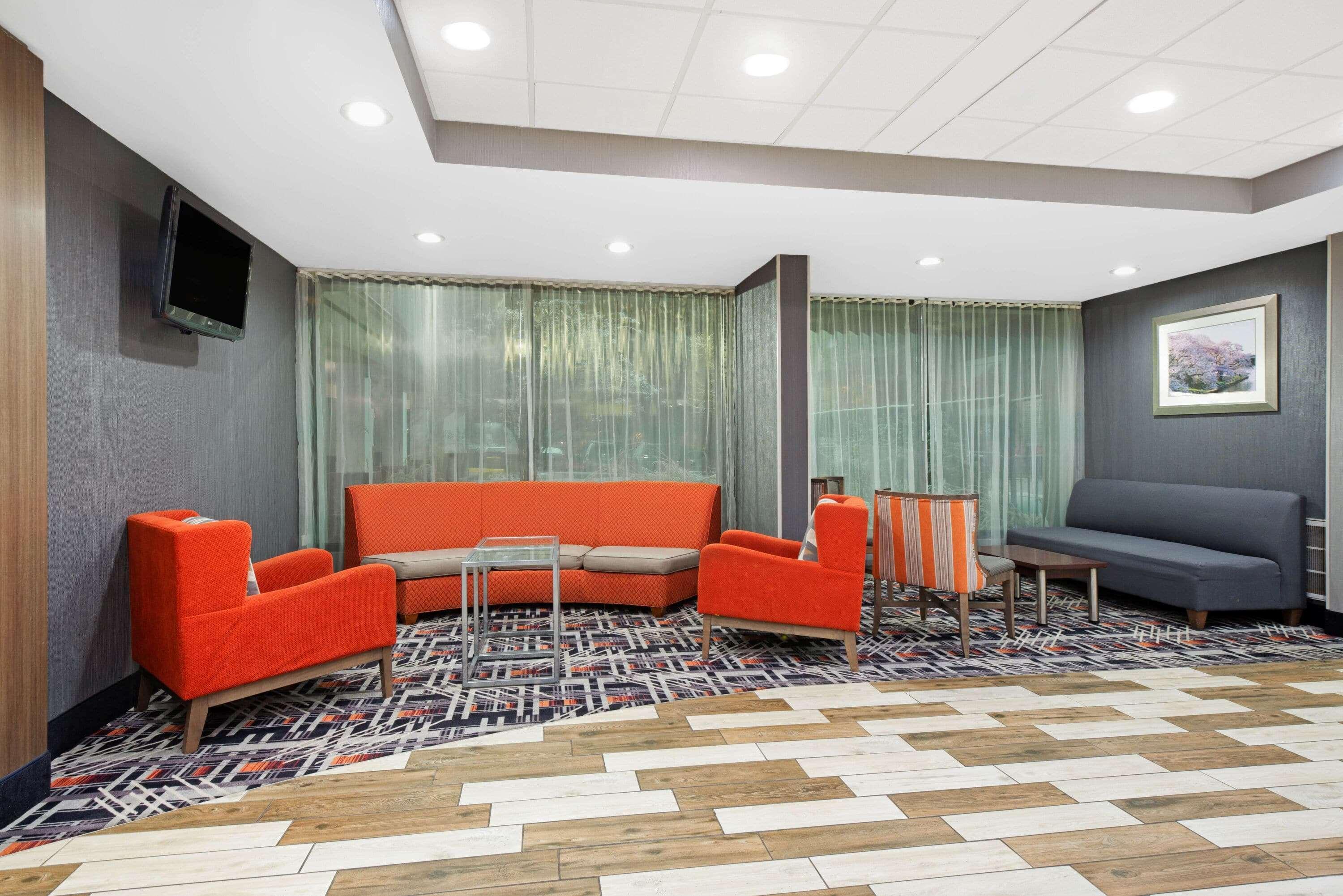 La Quinta Inn & Suites By Wyndham Dc Metro Capital Beltway Capitol Heights Extérieur photo