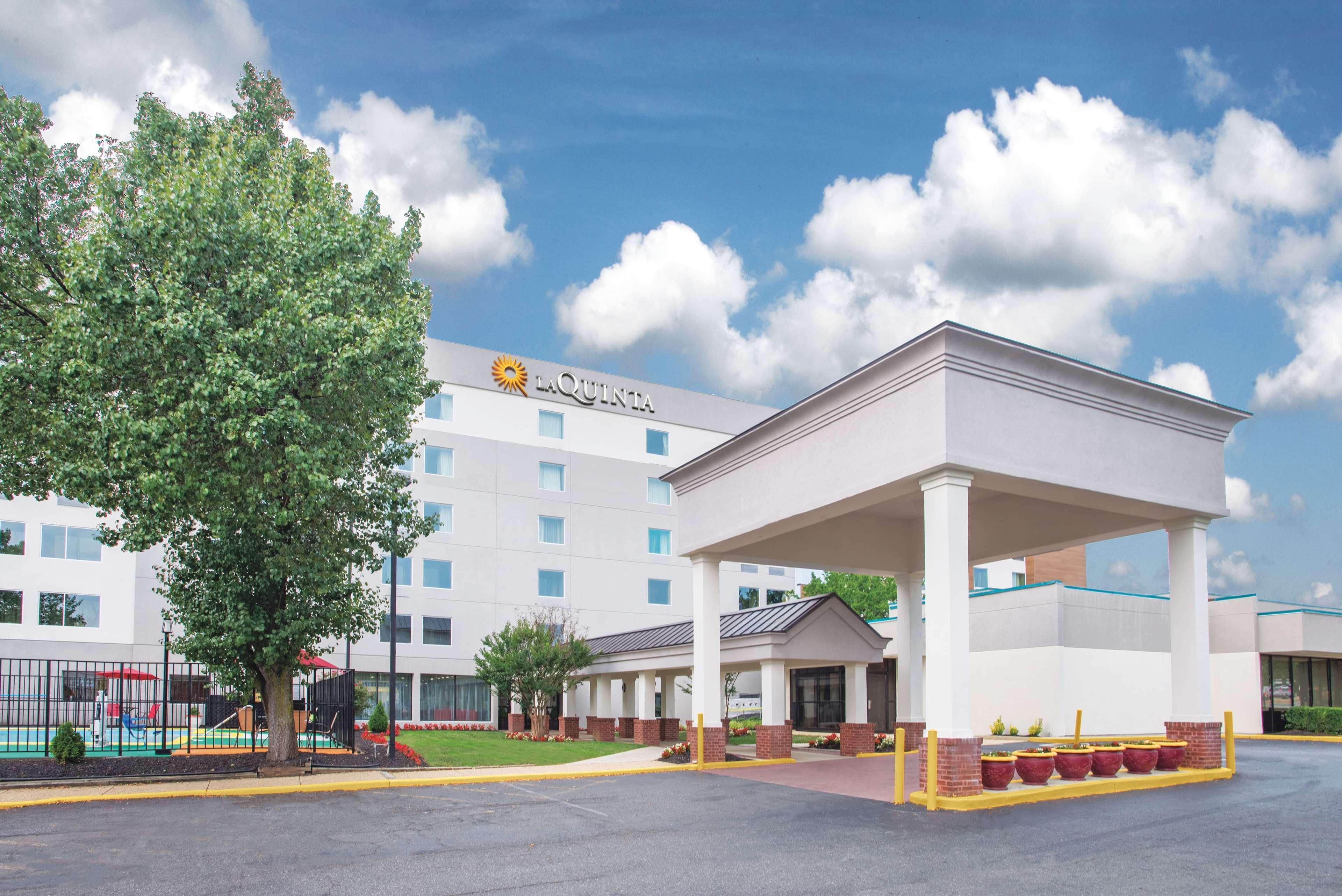 La Quinta Inn & Suites By Wyndham Dc Metro Capital Beltway Capitol Heights Extérieur photo